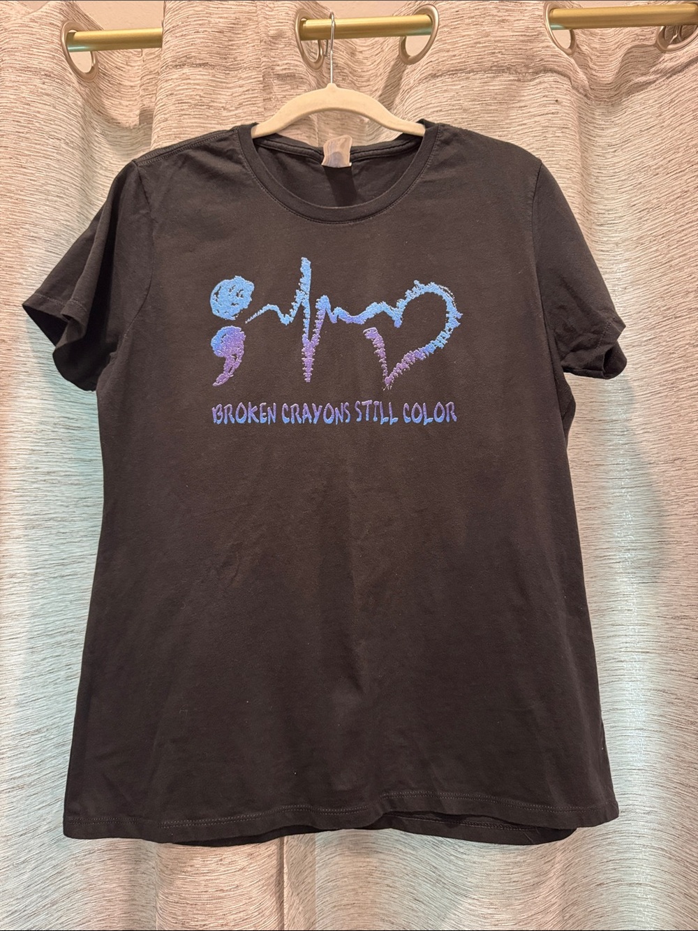 🚨2/$10🚨Black Graphic Tee Suicide Awareness